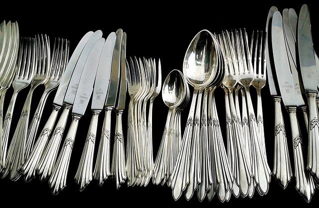 cutlery-377700_640